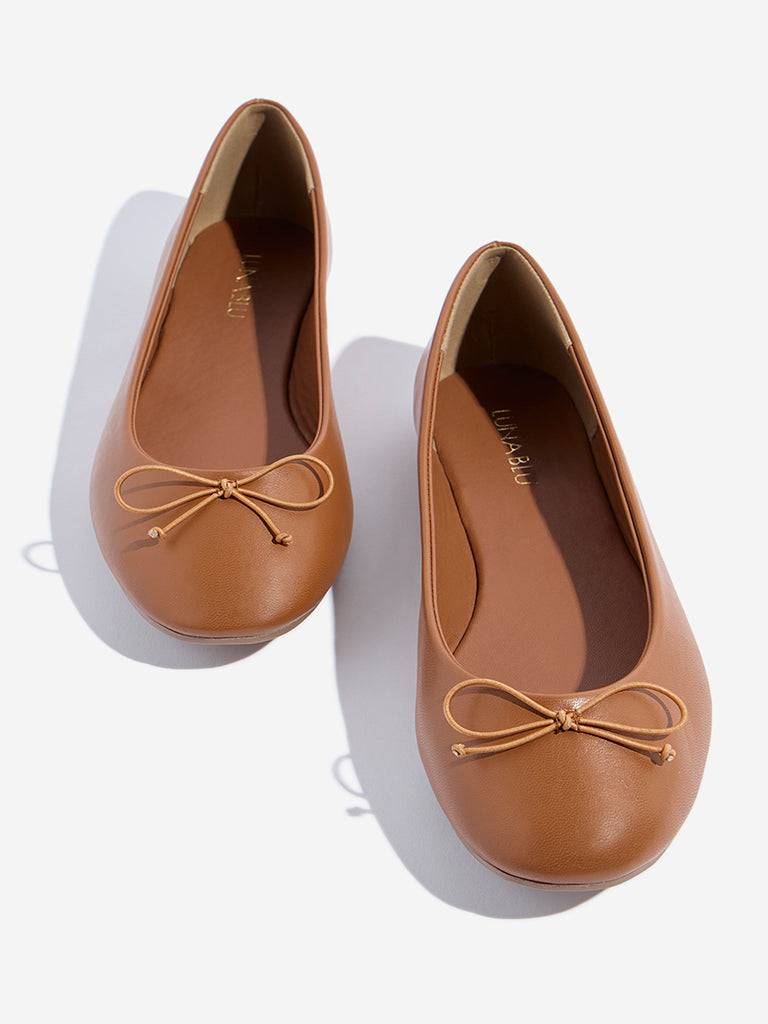 LUNA BLU Tan Bow-Detailed Ballerina