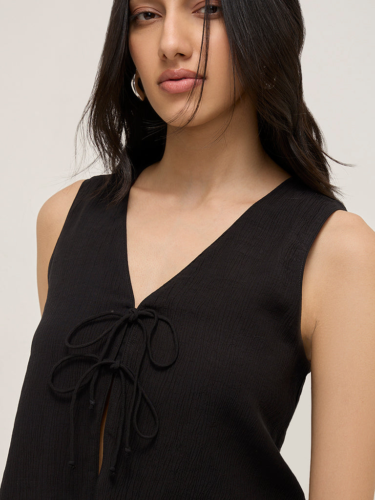 LOV Black Knot-Detailed Textured Top