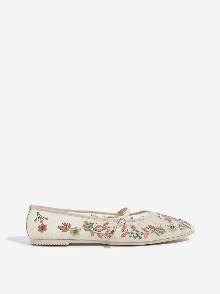 LUNA BLU Ivory Floral Embroidered Mary Jane Shoes