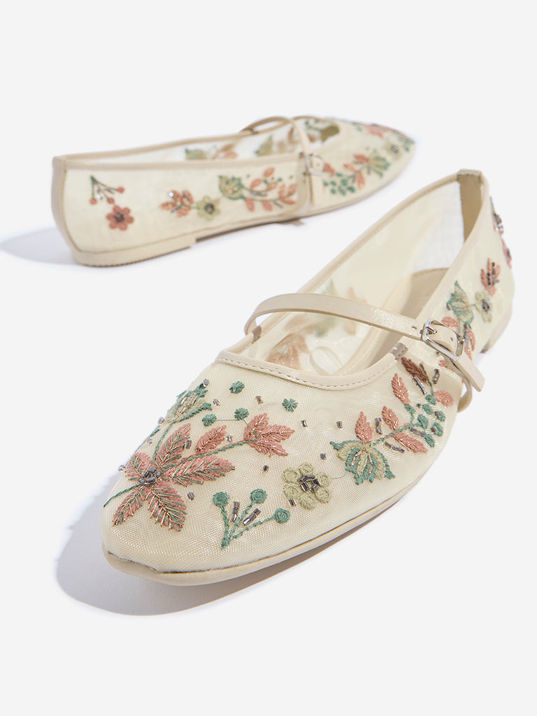 LUNA BLU Ivory Floral Embroidered Mary Jane Shoes