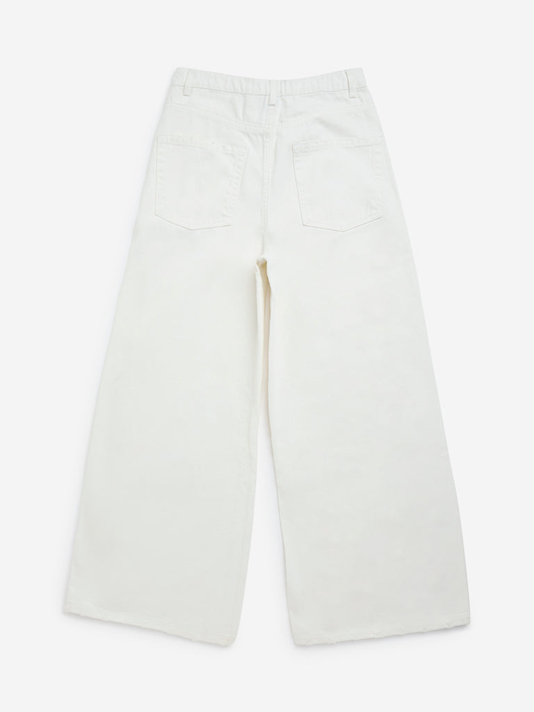 Y&F Kids White Straight - Fit High - Rise Jeans