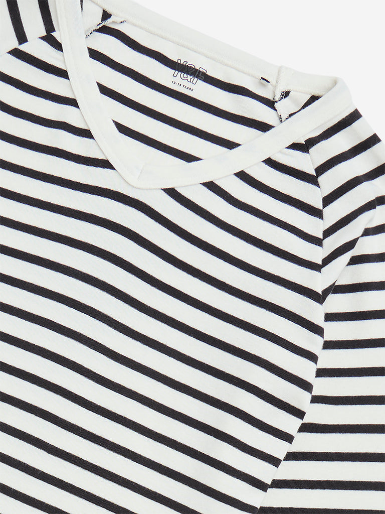 Y&F Kids White Stripe Patterned T-Shirt