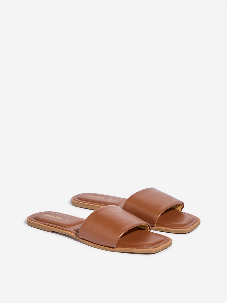 LUNA BLU Tan Slip-On Slides