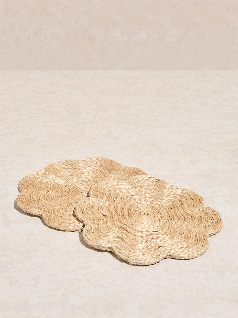 Westside Home Beige Jute Floral Design Trivet (Set of 2)