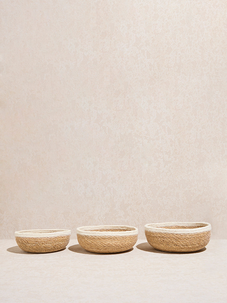 Westside Home White and Natural Seagrass Basket (Set of 3)