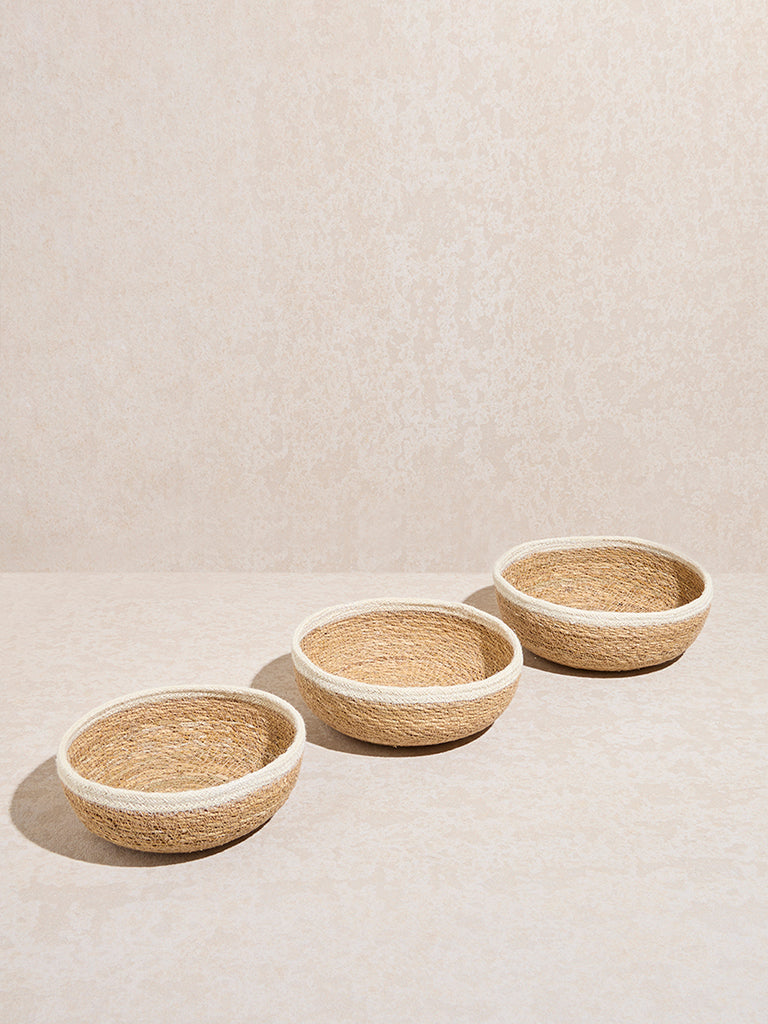 Westside Home White and Natural Seagrass Basket (Set of 3)