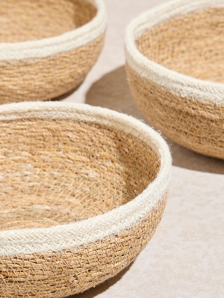 Westside Home White and Natural Seagrass Basket (Set of 3)