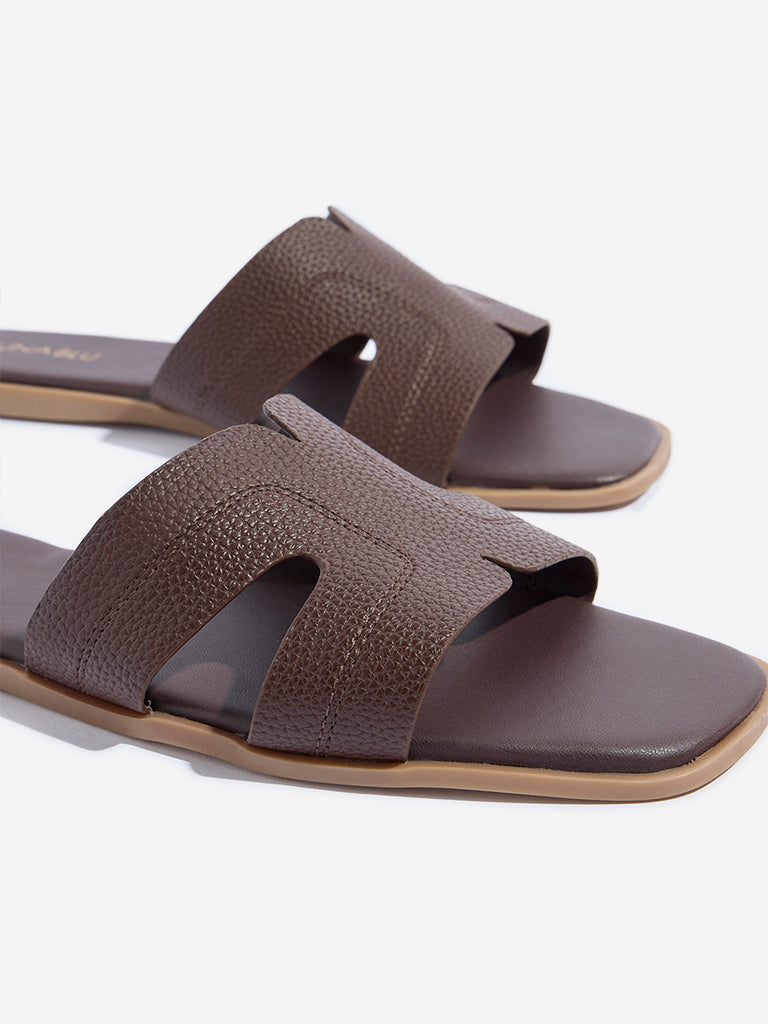 LUNA BLU Brown Embroidered Slides