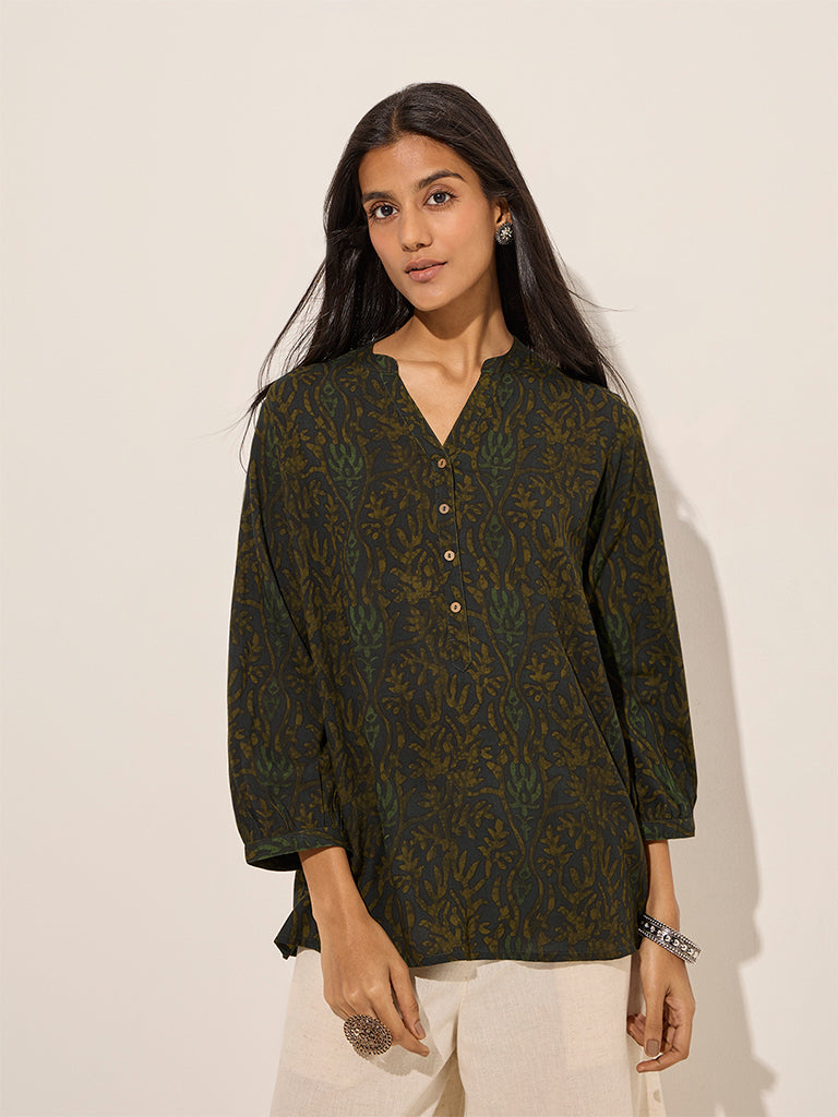 Utsa Dark Green Printed Cotton Straight Kurti