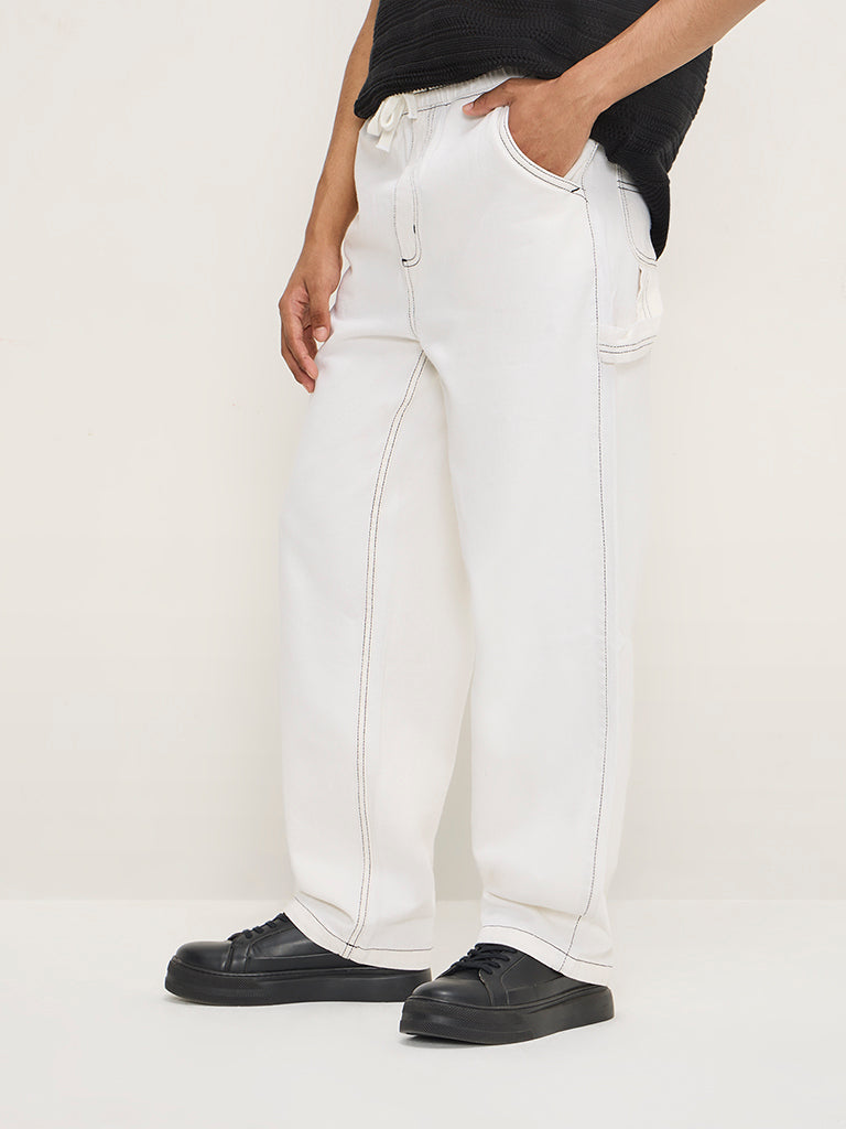 Nuon White Relaxed - Fit Mid - Rise Jeans