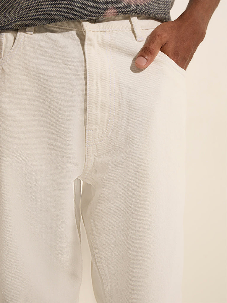 Nuon White Relaxed - Fit Mid - Rise Jeans