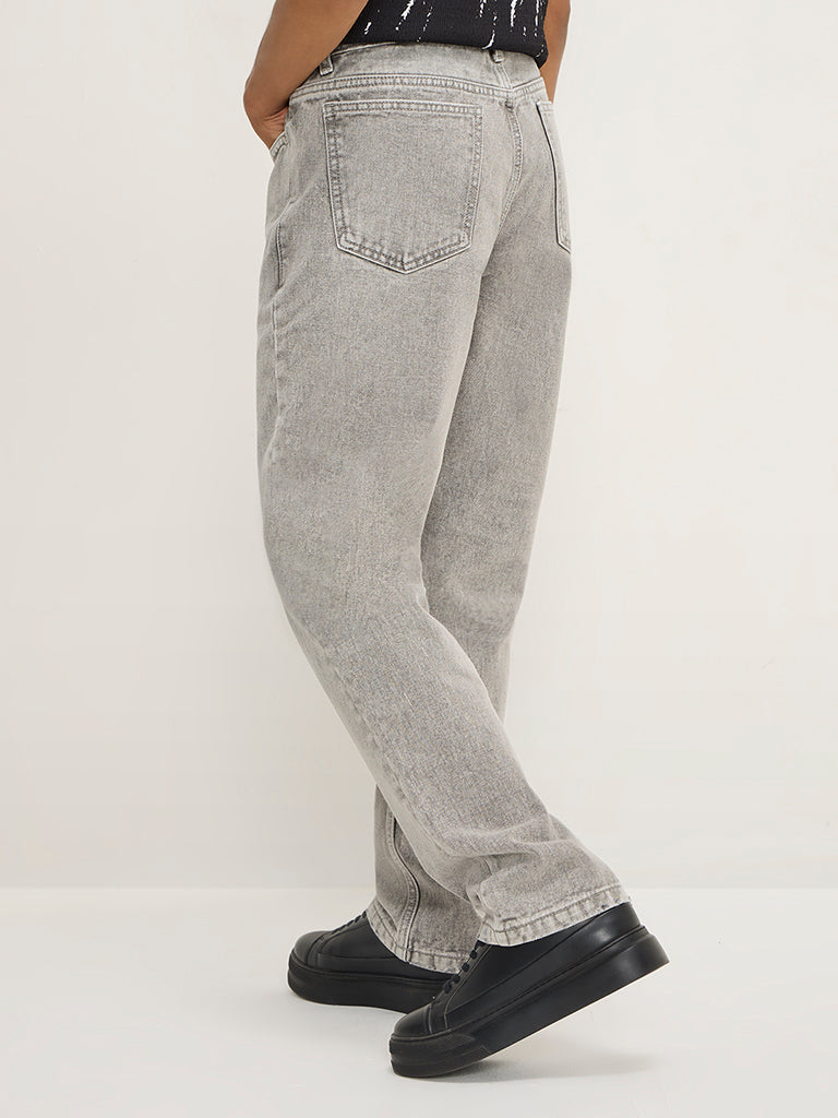 Nuon Light Grey Washed Relaxed - Fit Mid - Rise Jeans