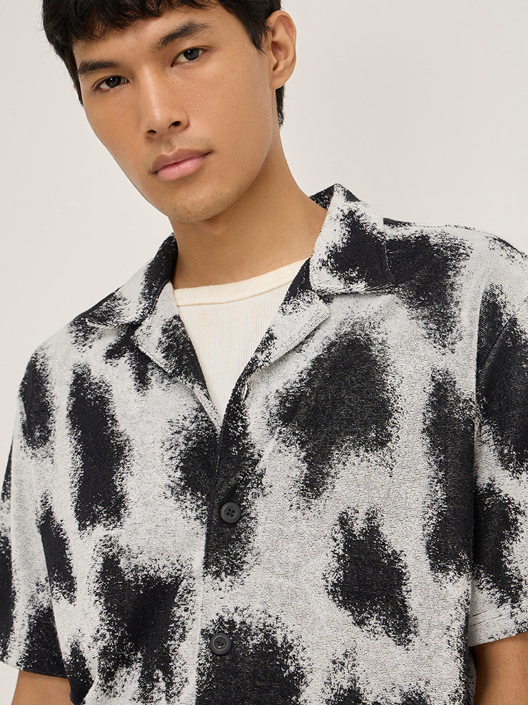 Nuon Black Abstract Design Relaxed-Fit Shirt