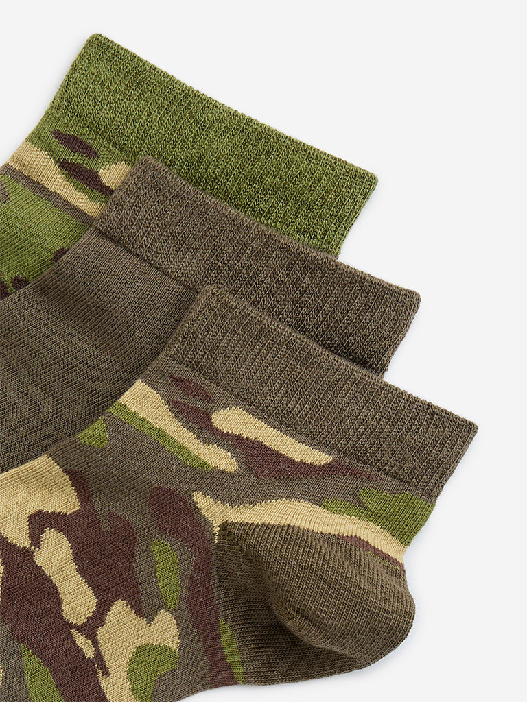 Y&F Kids Olive Camo Printed Ankle-Length Cotton-Blend Socks - Pack of 3