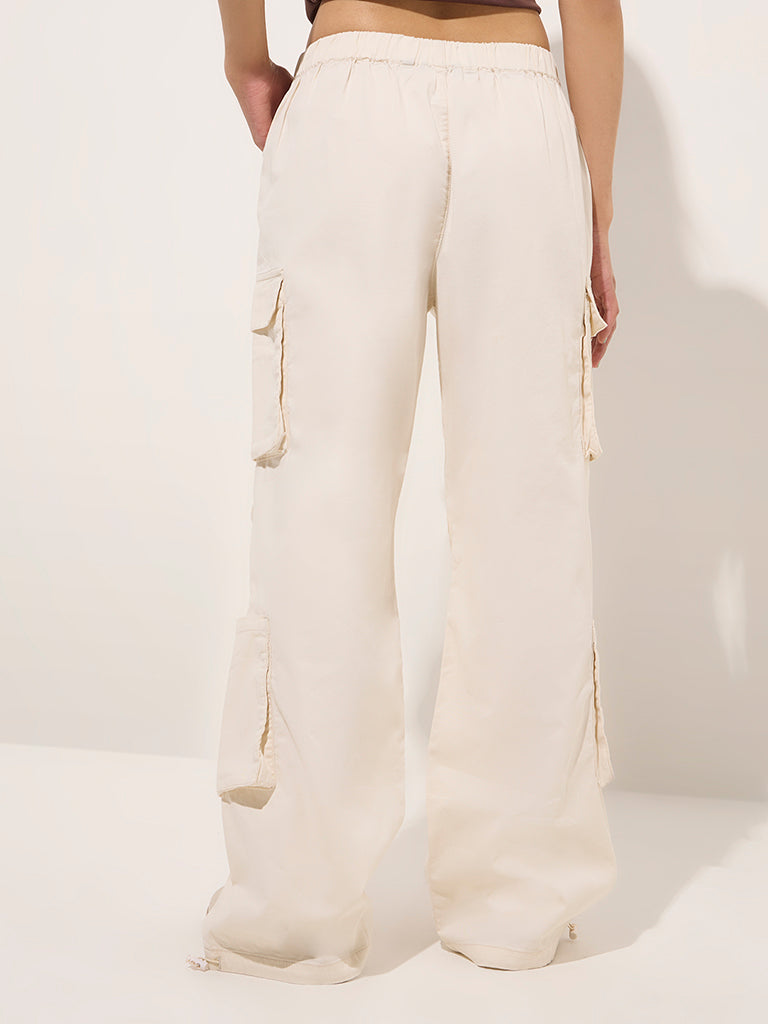 Nuon Off-White Cargo-Style High-Rise Cotton Blend Trousers