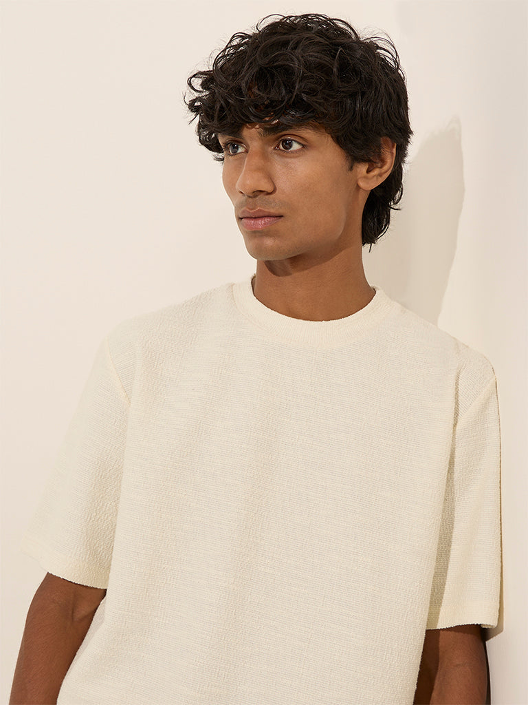 ETA Off-White Textured Relaxed-Fit T-Shirt