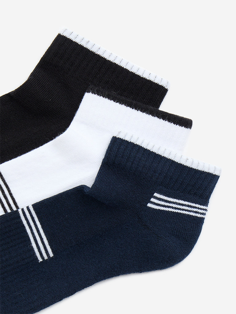 WES Lounge White Striped Ankle Length Cotton-Blend Socks - Pack of 3