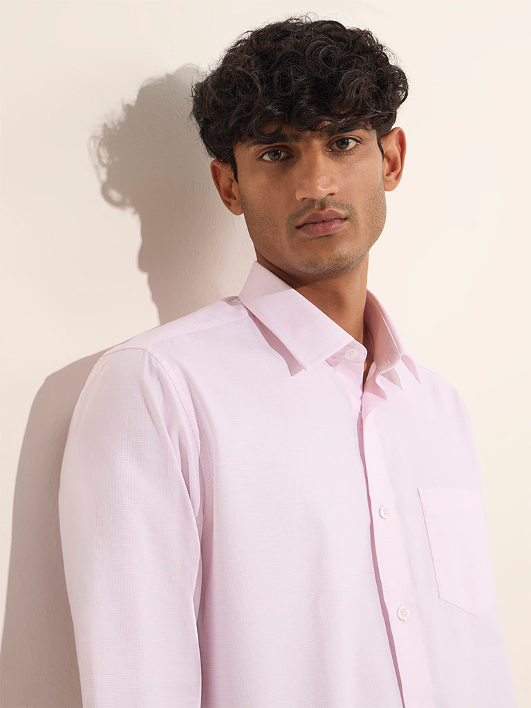 WES Formals Light Pink Relaxed-Fit Cotton Shirt