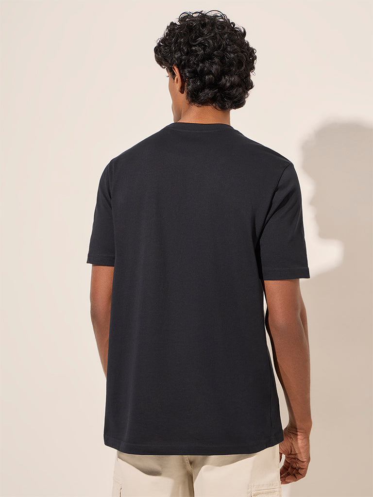 WES Casuals Black Solid Slim-Fit T-Shirt 