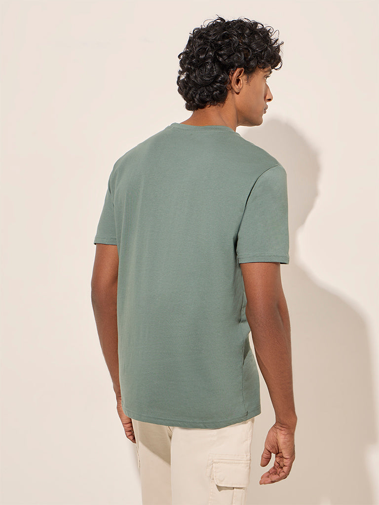 WES Casuals Sage Solid Slim-Fit T-Shirt 