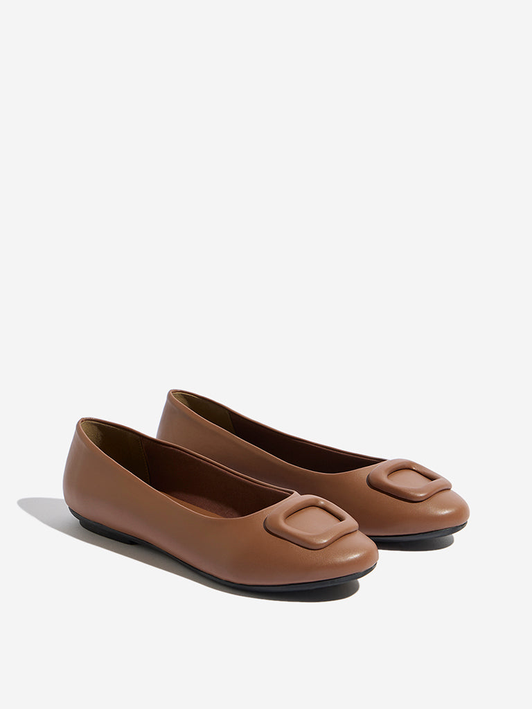 LUNA BLU Tan Buckle-Detailed Ballerina