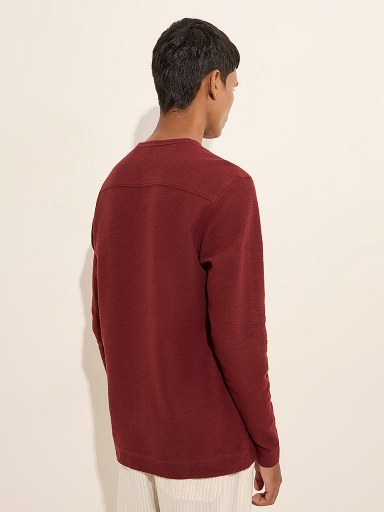 ETA Maroon Solid Slim-Fit Cotton T-Shirt