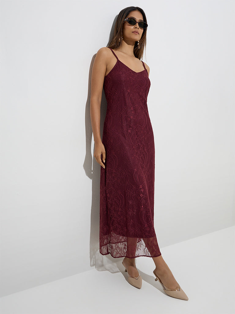 Wardrobe Burgundy Floral Lace Detailed Straight Dress