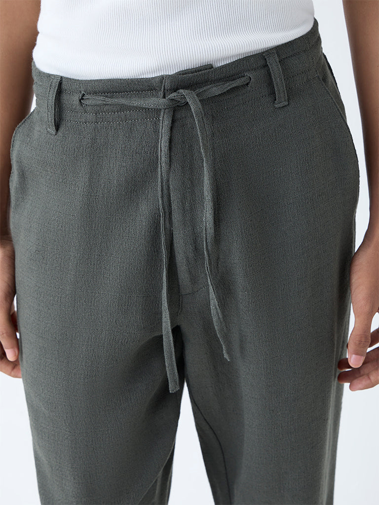 Westside ETA Men's Olive Relaxed-Fit Mid-Rise Cotton-Blend Chinos for Casual Wear Zoomed View