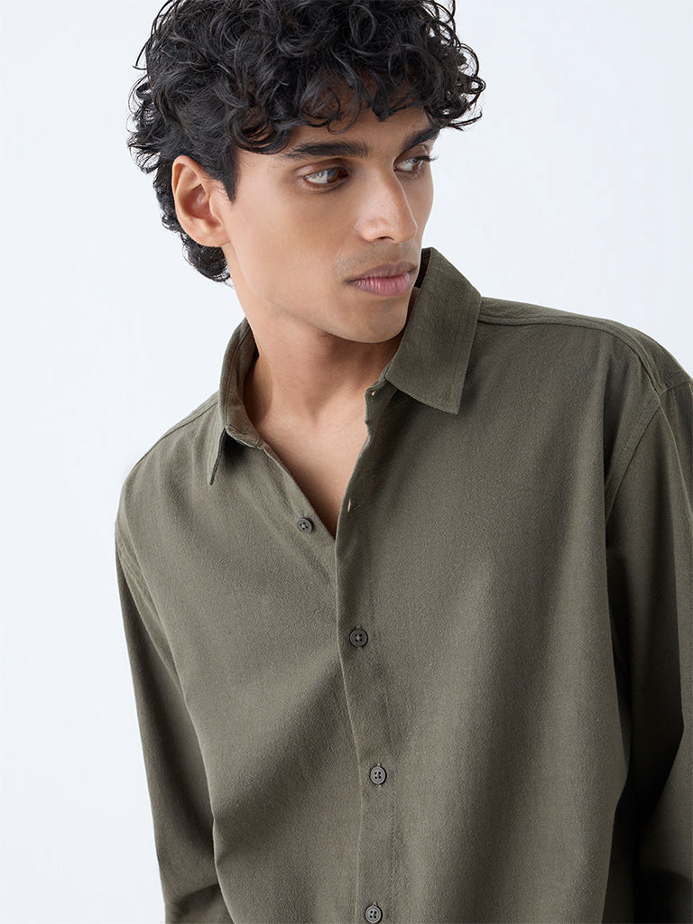 Westside ETA Men's Olive Relaxed-Fit Cotton Shirt for Casual Wear Zoomed View