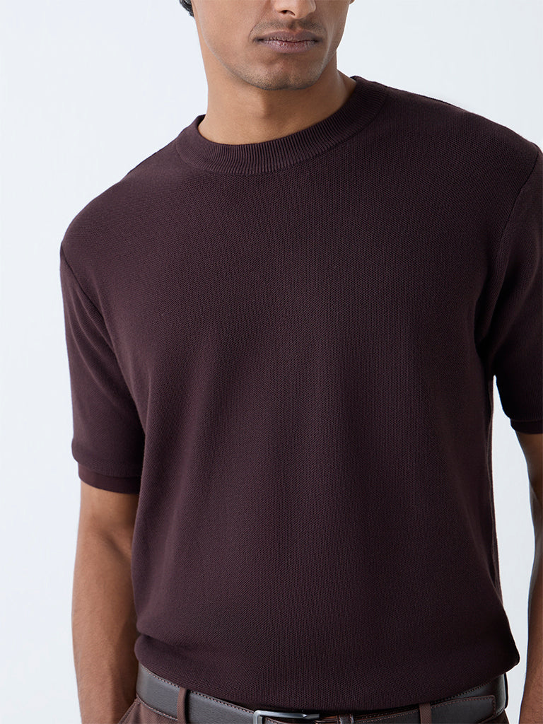 Westside WES Formals Men's Dark Brown Solid Slim-Fit T-Shirt for Work Wear Zoomed View