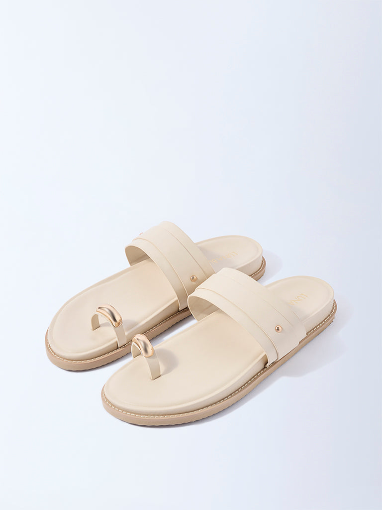 LUNA BLU Ivory Metallic Toe-Ring Comfort Sandals
