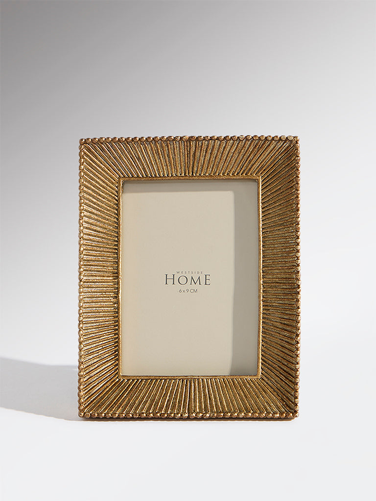 Westside Home Gold Resin Textured Photo Frame