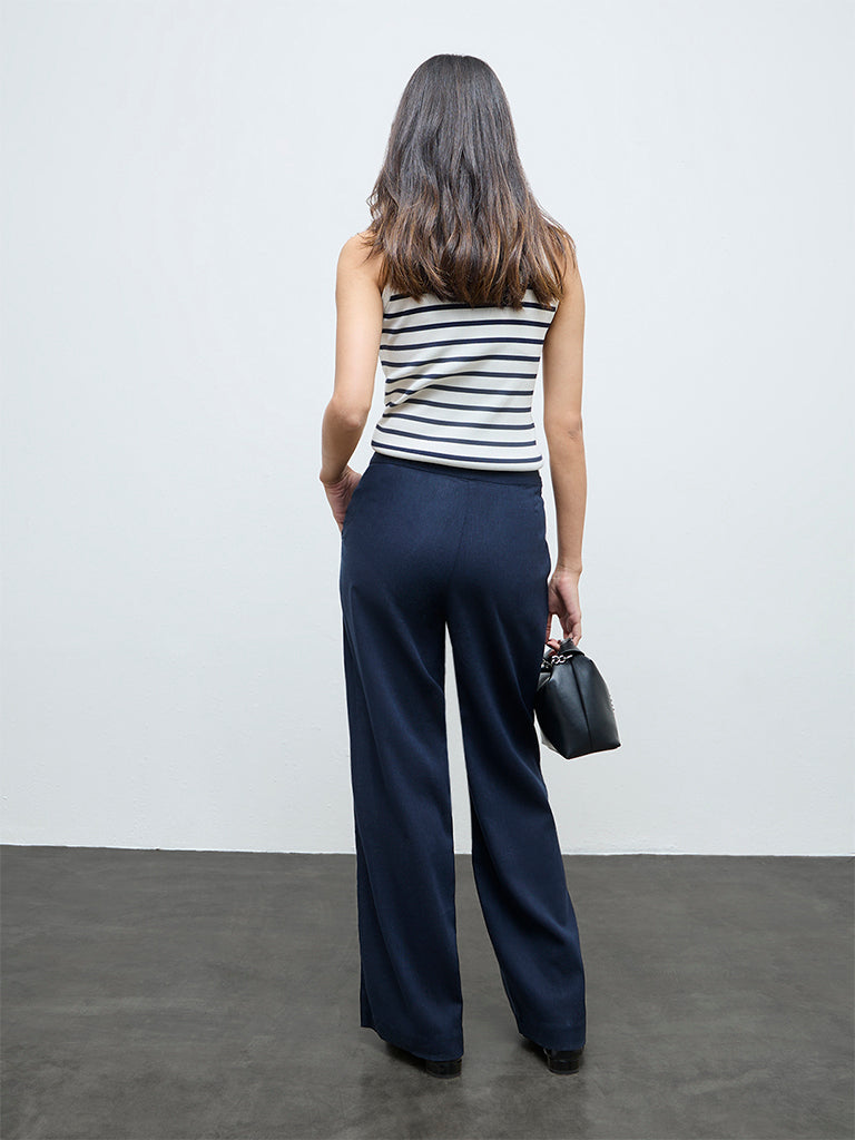 Wardrobe Navy Solid High-Rise Trousers