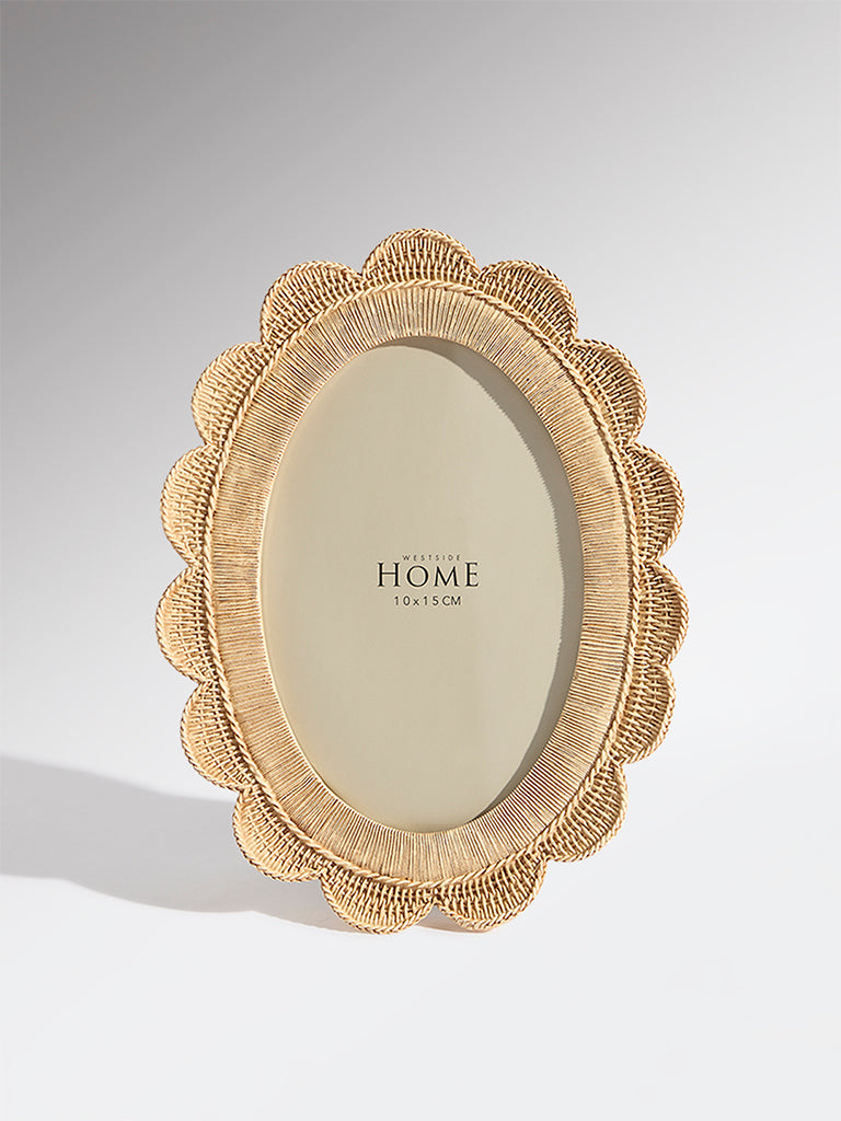 Westside Home Beige Scalloped Photo Frame (4X6) - Small