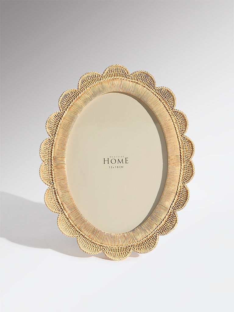 Westside Home Beige Scalloped Photo Frame (5X7) - Large