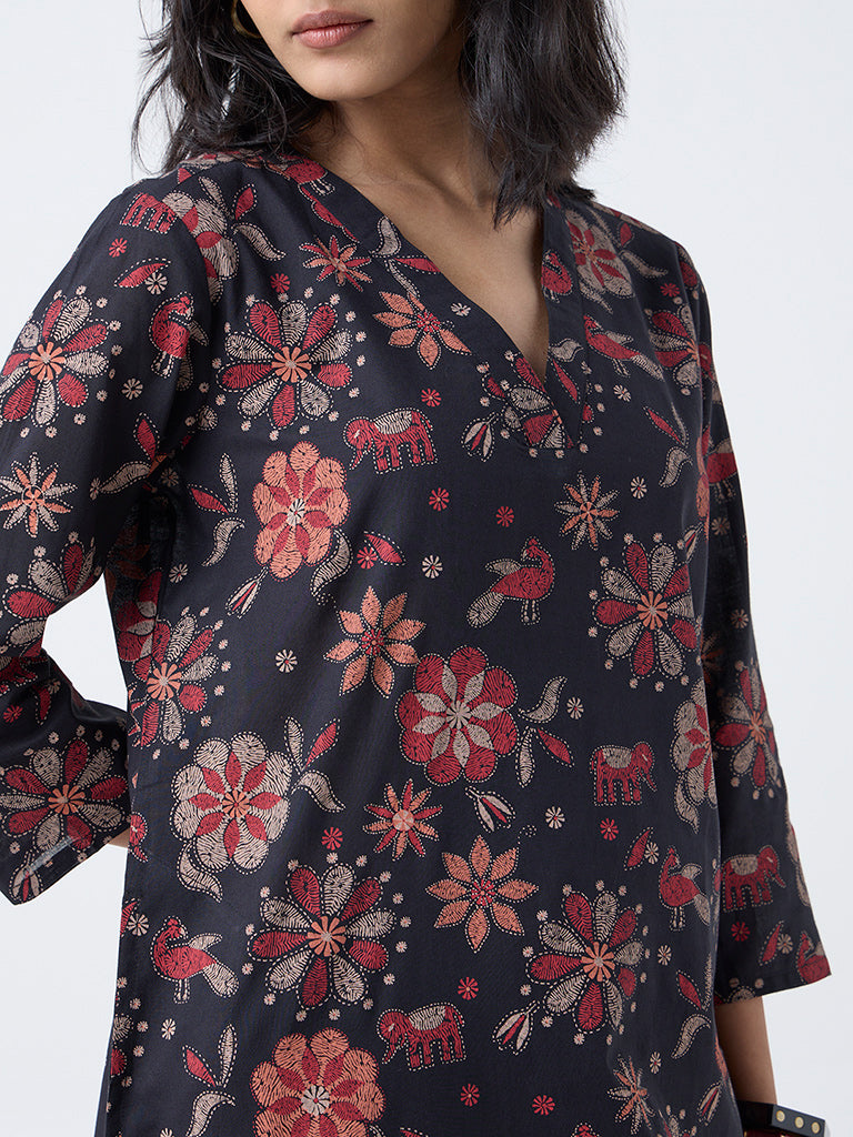 Utsa Black Floral Detailed Straight Cotton Kurta