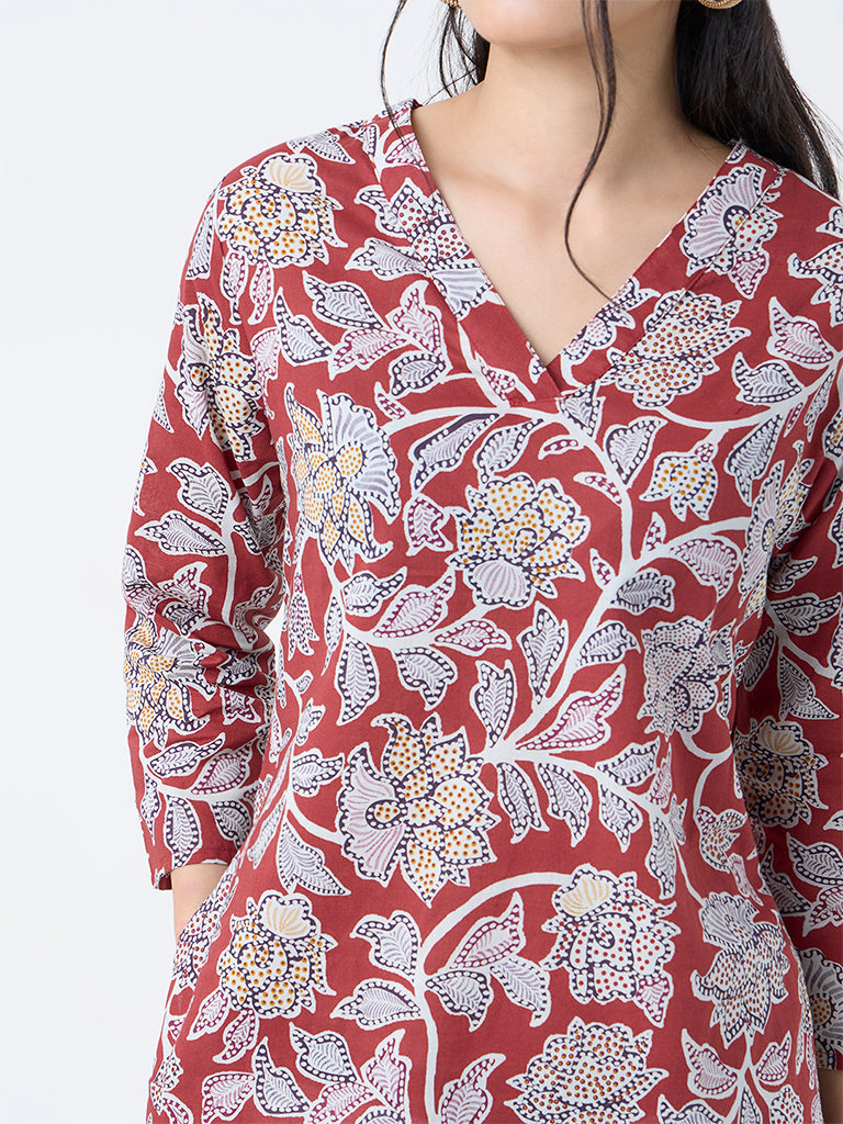Utsa Maroon Floral Pattern Straight Cotton Kurta