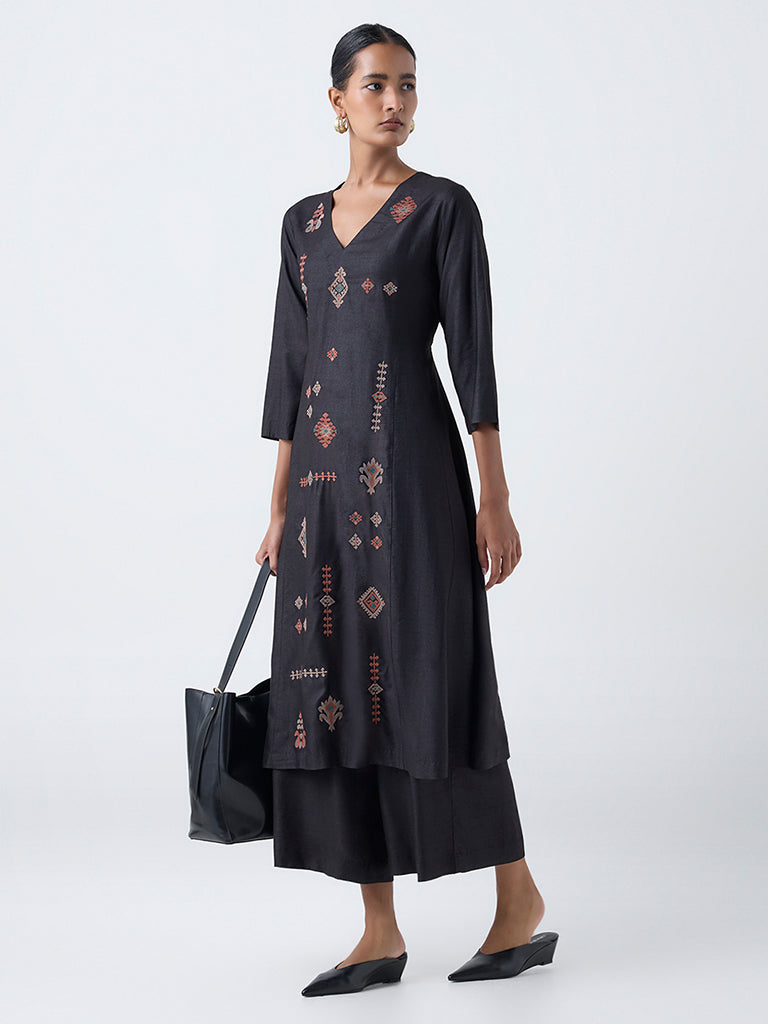 Zuba Black Embroidered A-Line Kurta