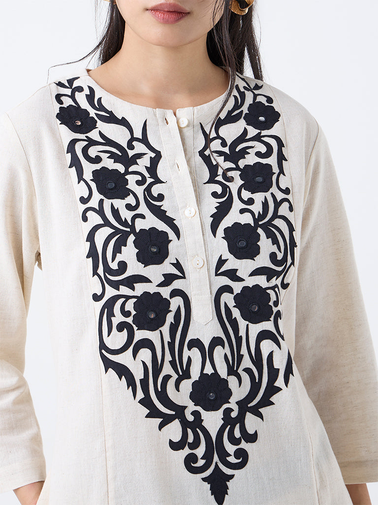 Utsa Off-White Floral Embroidered Cotton-Blend A-Line Kurta