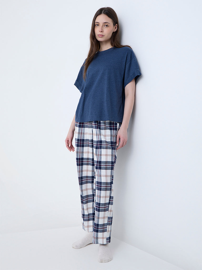 Wunderlove Blue Solid Crewneck T-Shirt