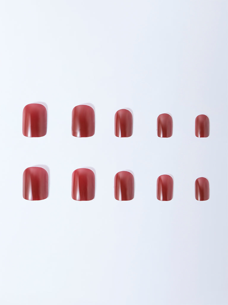 Studiowest Santa Themed Press-On Nail Set