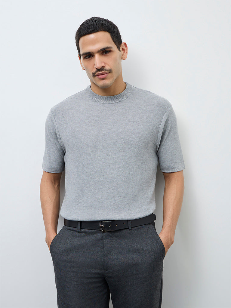 WES Formals Grey Solid Slim-Fit T-Shirt
