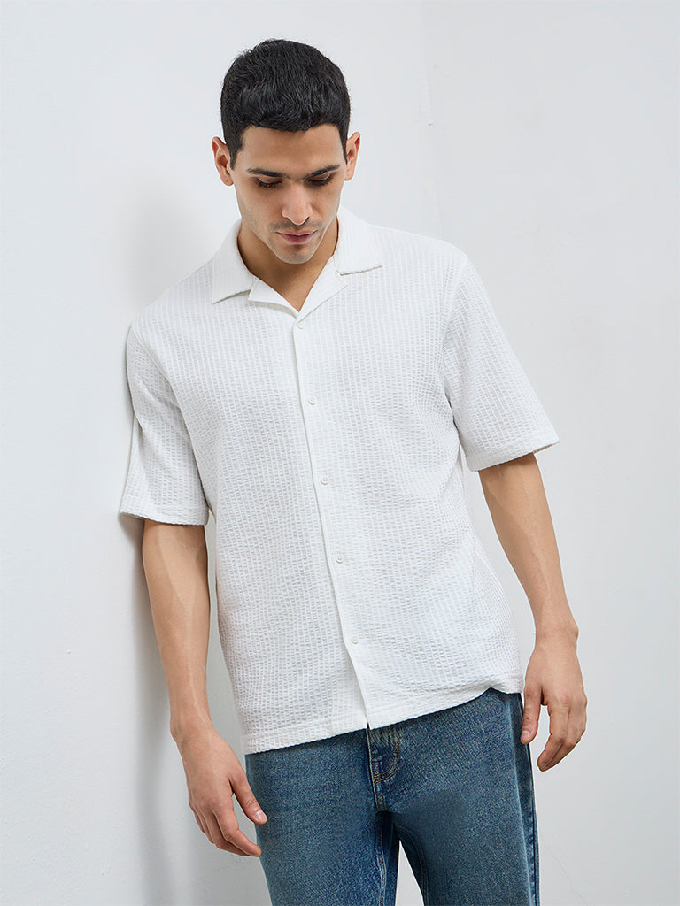 WES Casuals White Seersucker Striped Relaxed-Fit Shirt