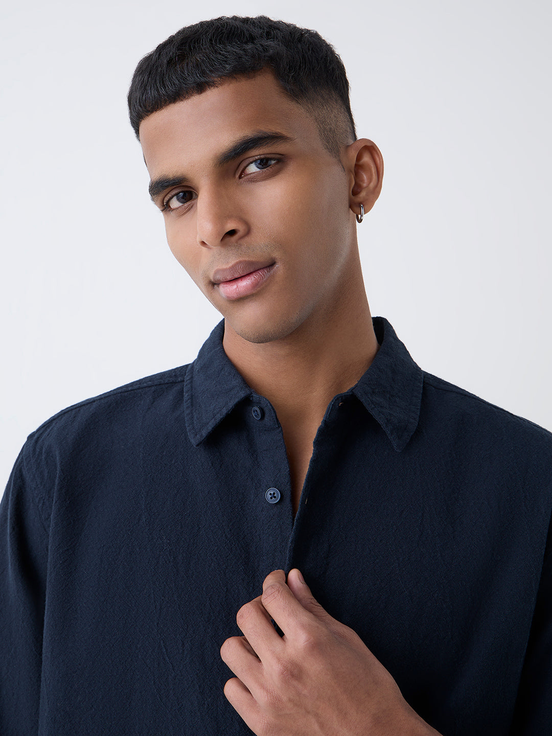 ETA Navy Solid Relaxed-Fit Cotton Shirt