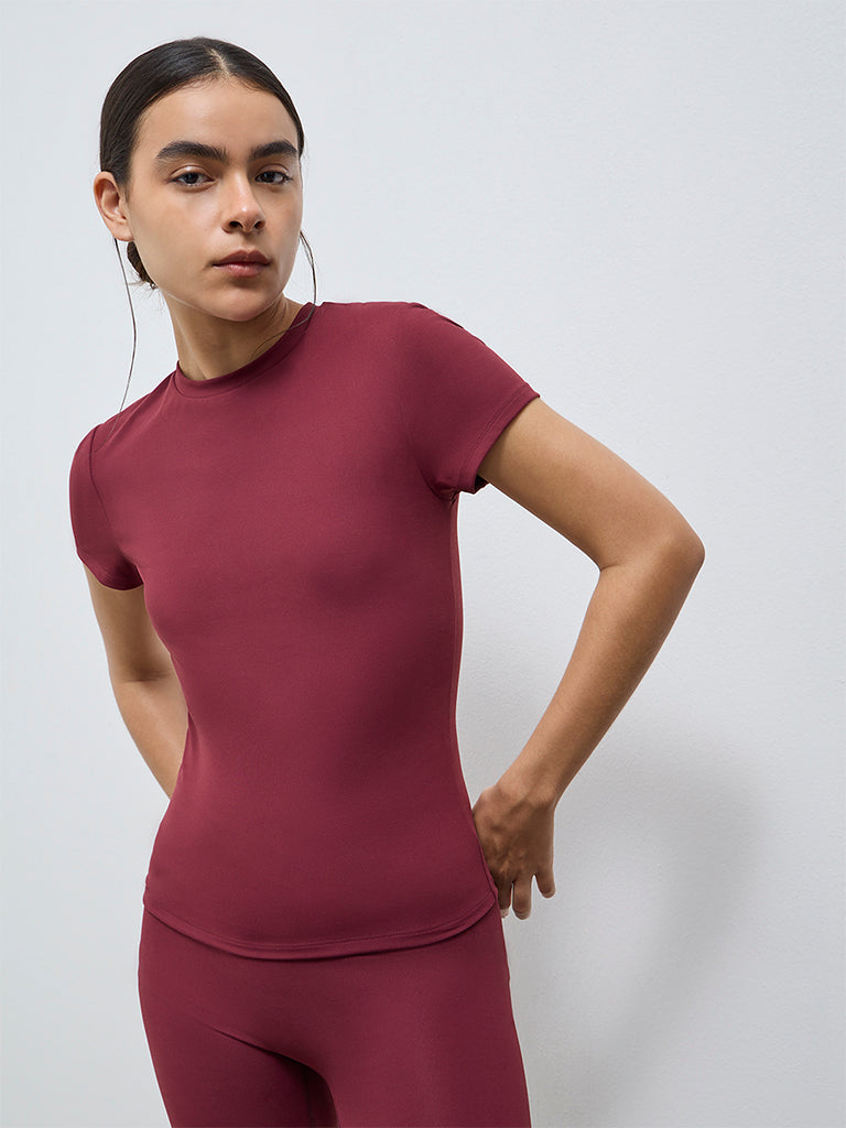 Nuoflexx Burgundy Solid T-Shirt