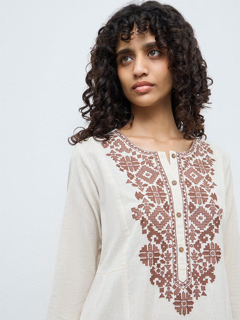 Utsa Off-White Embroidered Cotton-Blend Anarkali Kurta