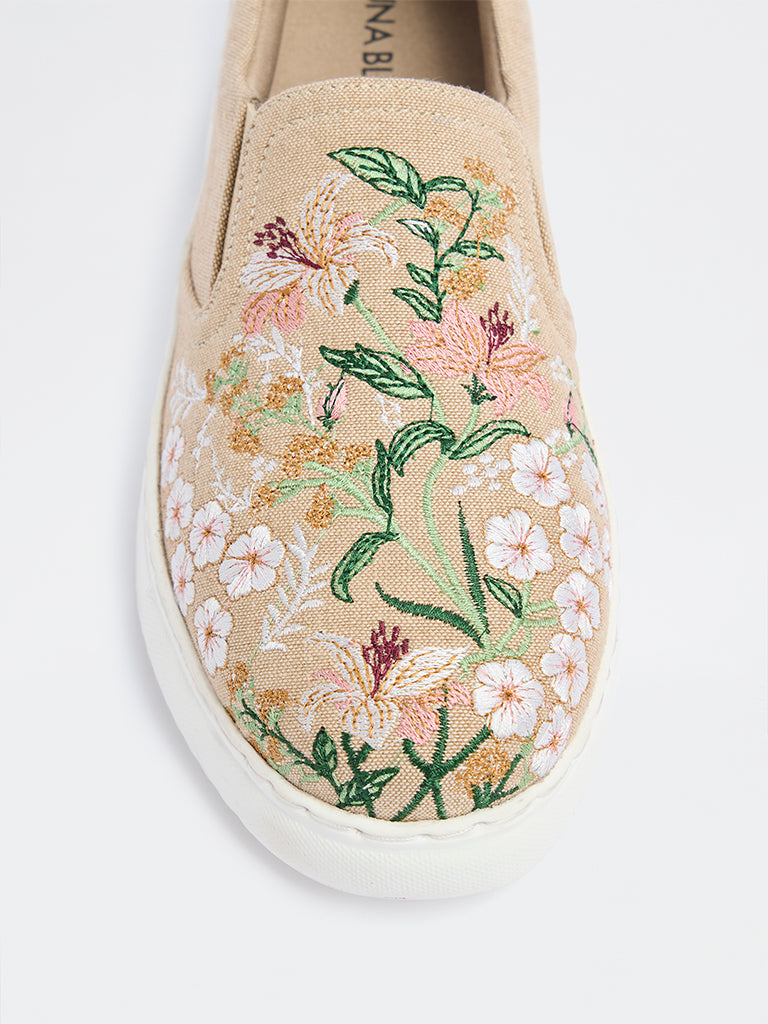 LUNA BLU Beige Floral Embroidered Loafers