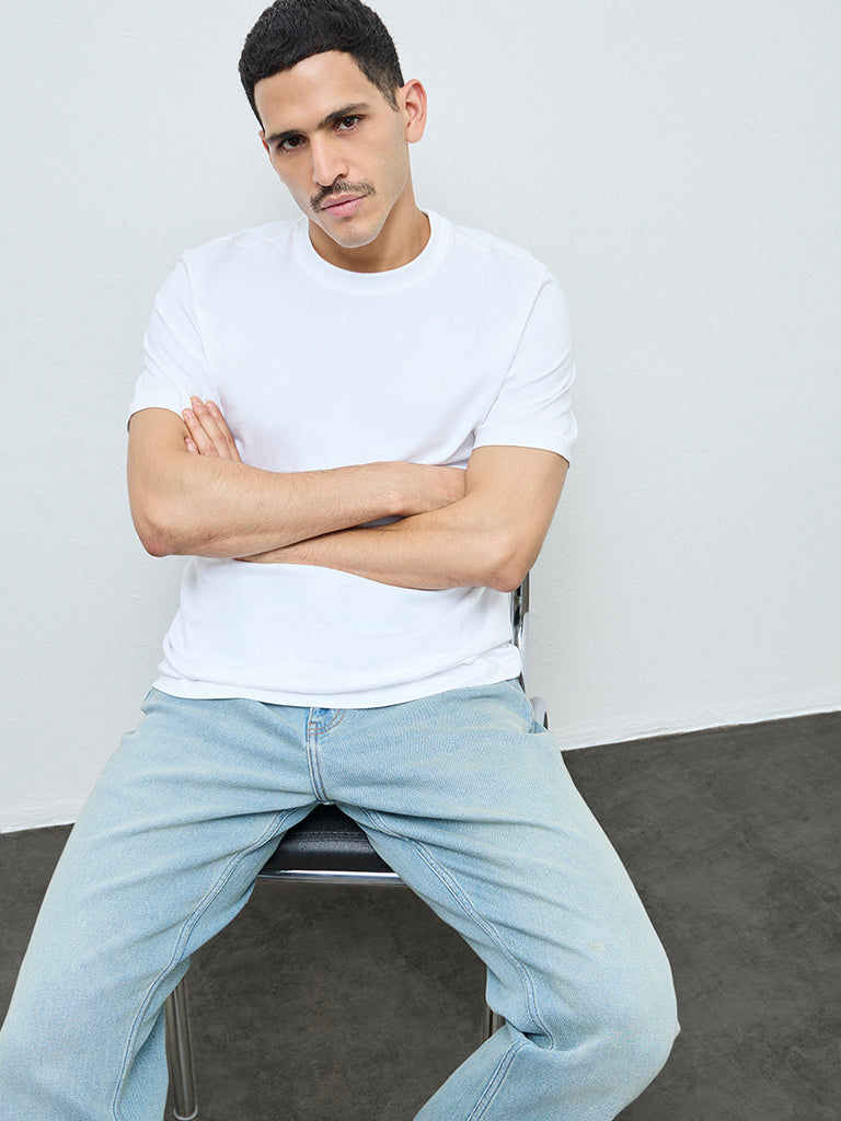 WES Casuals White Solid Slim-Fit Cotton T-Shirt