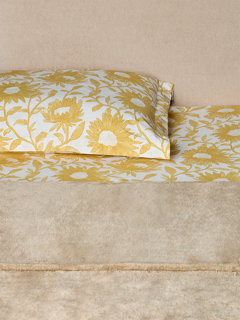 Westside Home Beige Single Bed Fleece Blanket