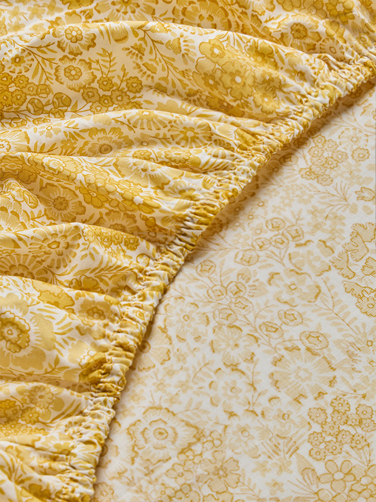 Westside Home Yellow Floral Pattern Queen Bed Sheet Set